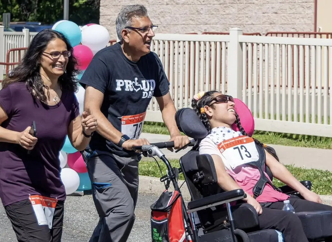 Runners participating in the Lakeview 5K