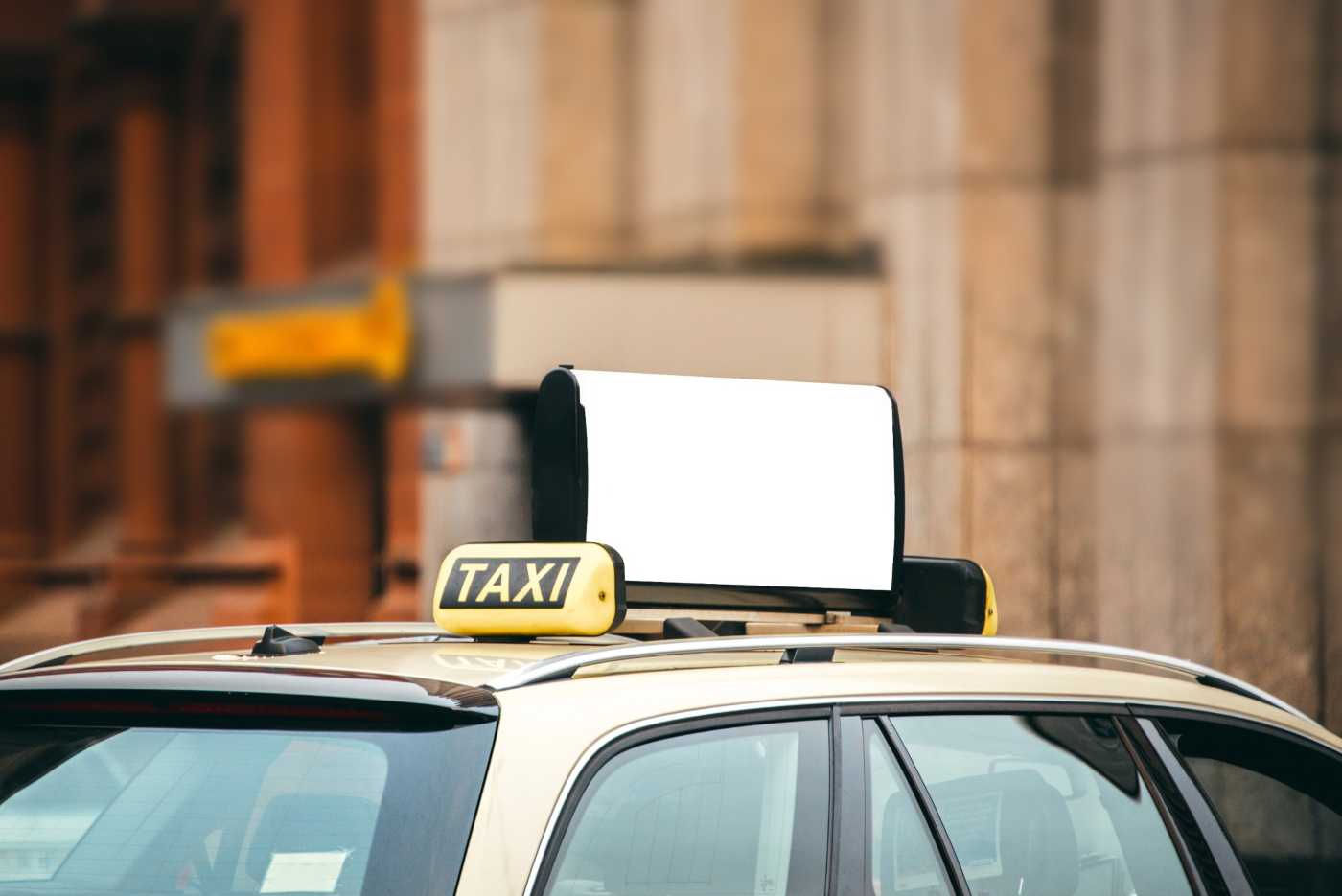 Taxi
